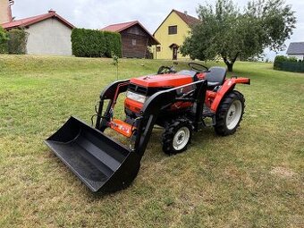 Malotraktor Kubota GL240 Grandel s čelním nakladačem 450 kg