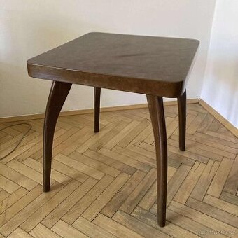 Stůl pavouk po renovaci