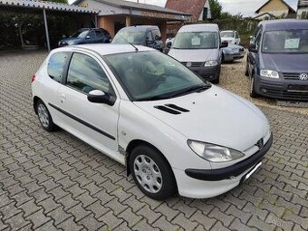 PEUGEOT 206 1.4 HDi 50KW,SERVO,EL.OKNA,CENTRÁL,ZÁVĚS.