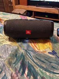 JBL charge Essential