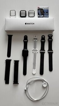 Apple Watch SE (2022) 44mm, temně inkoustové