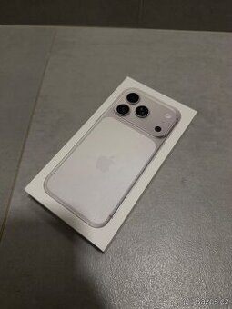 Apple iPhone 17 Pro 256GB stříbrný