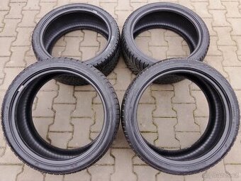 Sada zimních pneumatiky Nokian 225/40 R18