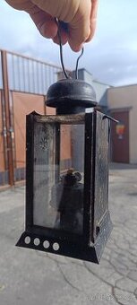 Hodně stará drážní lampa