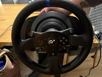 Thrustmaster T300 volant + pedály