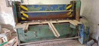 PRODÁM  FUNKČNÍ   PADACÍ  NŮŽKY