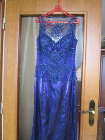 Plesové / svatební fialové šaty s korálky, S/36