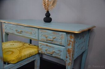 Dubový psací stůl s vintage patinou