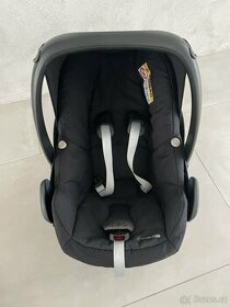 Maxi Cosi plus + základna + podsedak