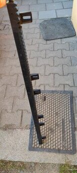 Plastový hřeben s ocelovým jádrem (elektrické vrata)