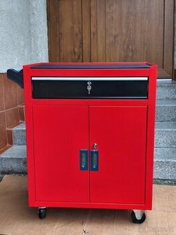 Prodám Mobilní skříňka na nářadí se skříňkou a zásuvkou, 640