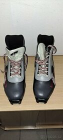 Prodám běžkařské boty Botas pro vázání Solomon