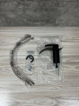 Umyvadlová baterie - černá (NOVÁ) - 13cm