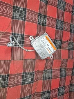 Startér xenonu na náhradní díly