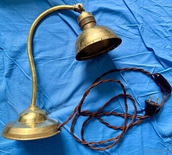 starožitná mosazná lampička funkční