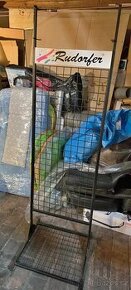 drátěný prodejní stojan