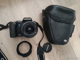 Digitální zrcadlovka Olympus E-500 s objektivem + obal