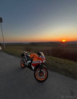 Honda cbr 125r repsol