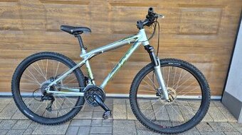 Juniorské horské kolo GT Avalanche 2.0