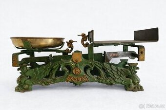 Starožitná litinová váhu s motivem draků - rok 1936