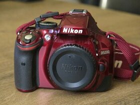 Nikon D5200 tělo vínová barva - 1
