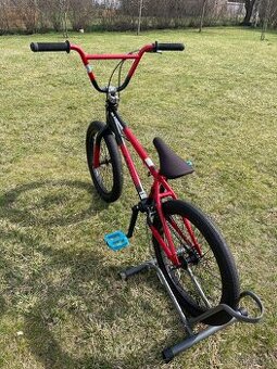 Kolo BMX gt salmmer 2021