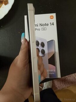 iPhone 13 - 1