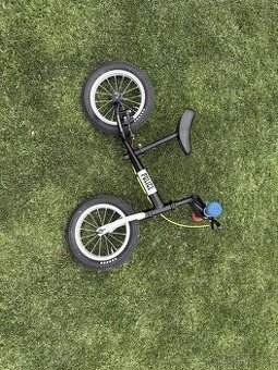 Yedoo Oops Police odrážedlo