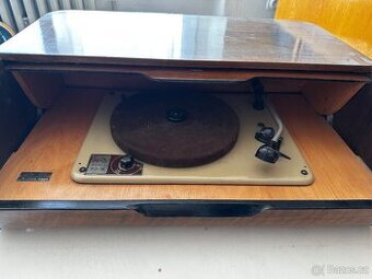 gramofon Tesla H13-50