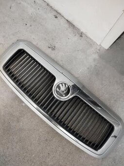 Škoda  superb   př  maska