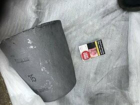 Žáruvzdorný grafitový kelímek , tyglík , na 15kg mědi