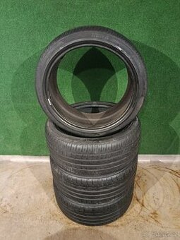 2+2ks letni 235/40/19 pirelli, bridgestone