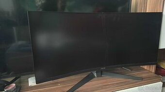 ASUS TUF VG34VQ3B – prasklý displej, jinak funkční (na náhra