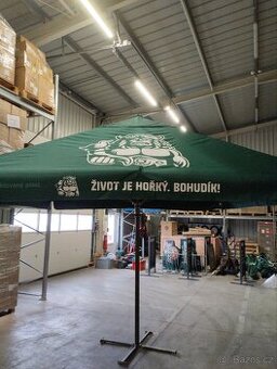 Prodám slunečník,podstavec+náhradní plachta (použitá) - 1
