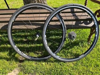 Zapletená kola Shimano WH-R500 - 1