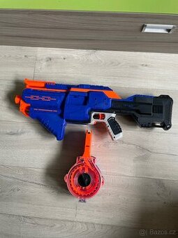 Nerf zbraň