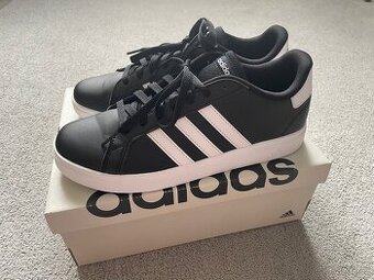 Černo bílé boty Adidas, vel. 40
