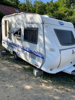 Karavan hobby de Luxe 2006+predstan 12v solary