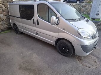 Opel Vivaro 2.0 84kw 2008 potkaný motor