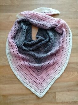 Zimní háčkovaný šátek