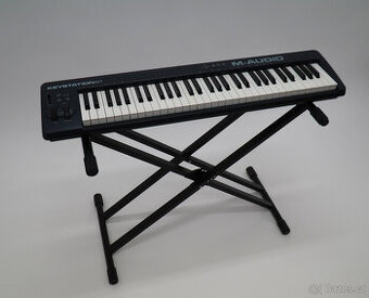 M-Audio Keystation 61 + klávesový stojan