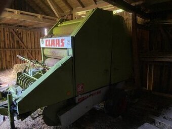 Lis na kulaté balíky. Claas Rollant