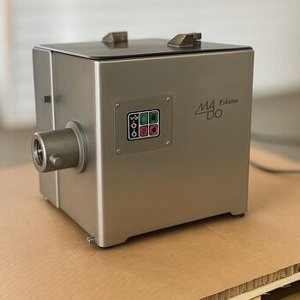 Chlazený mlýnek na maso Mado Eskimo MEW 615