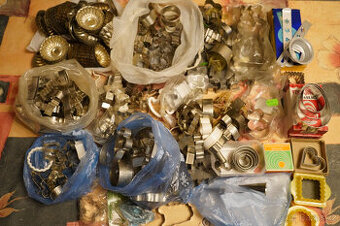 vykrajovátka po mámě, celkem až 200ks