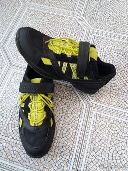 Cykloturistické tretry GIANT TransTextura Plus. Vel.44