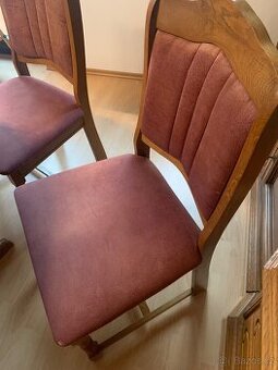 Jídelní stůl a 6 židlí