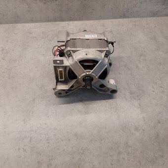 Motor z pračky Whirlpool TDLR 60110 - skvělý stav