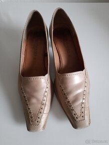 béžové lodičky 39