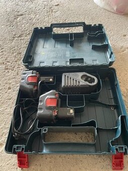 BOSCH aku baterie + nabíječka + kufr