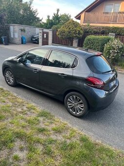 Peugeot 208 1,2 Allure 81 kw